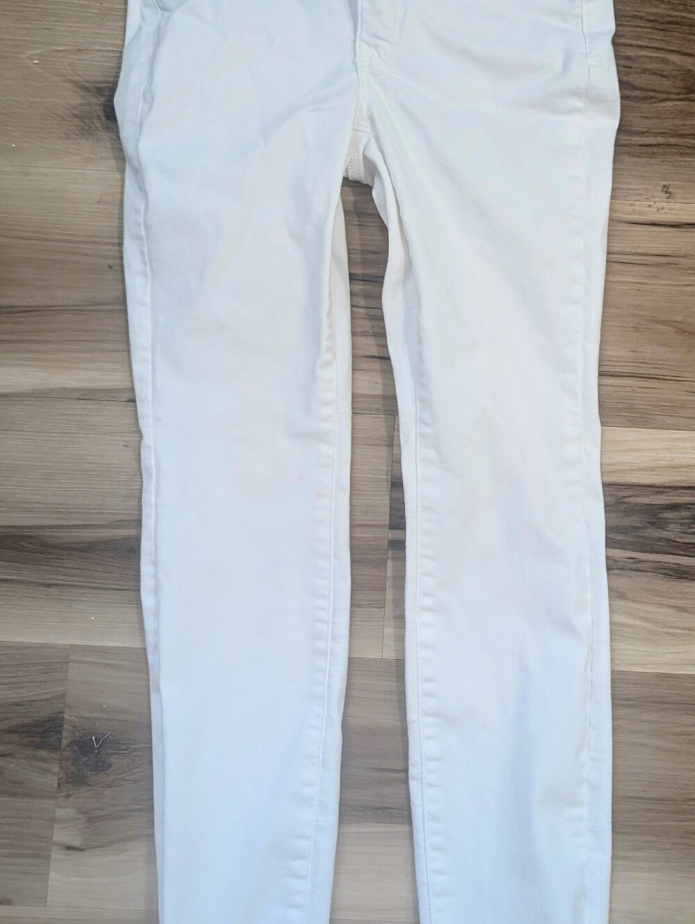 Nine West White Skinny Jeans Sz 2 EUC, super soft & stretchy !!!